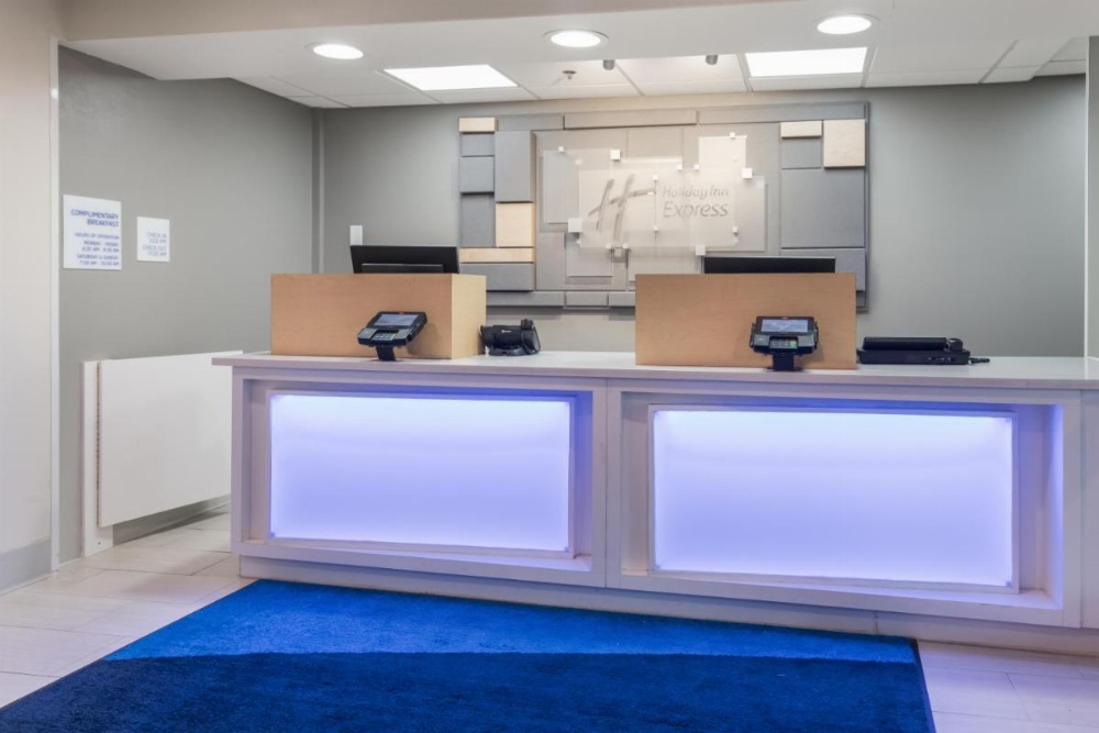 Holiday Inn Express Plymouth Image 30