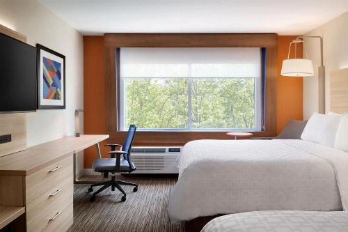 Holiday Inn Express Plymouth image 4
