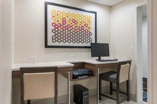 Holiday Inn Express Plymouth image 46
