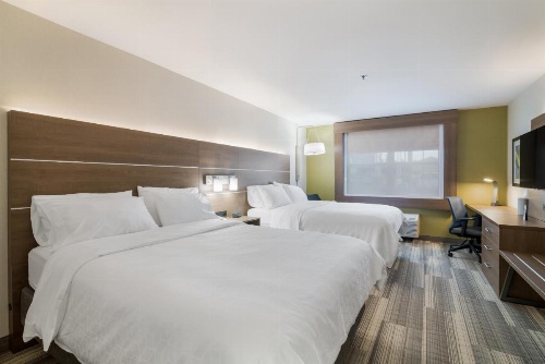 Holiday Inn Express Plymouth image 8