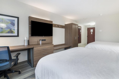 Holiday Inn Express Plymouth image 9